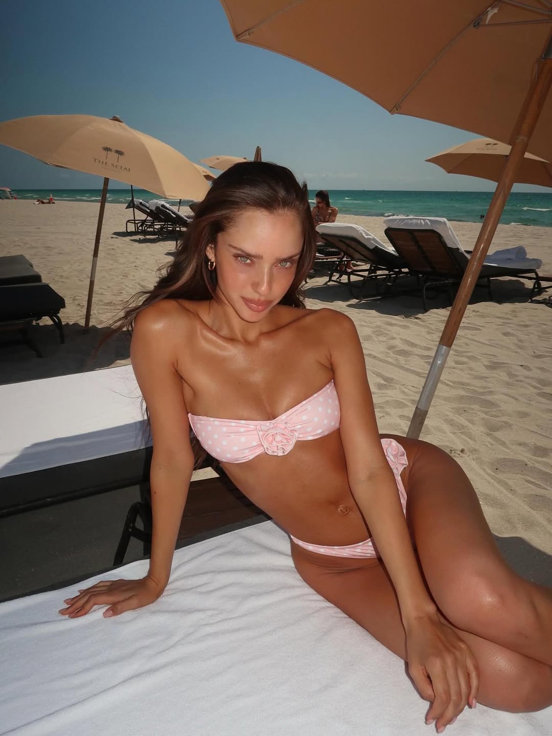 LENA PINK – RUCHED BANDEAU BIKINI